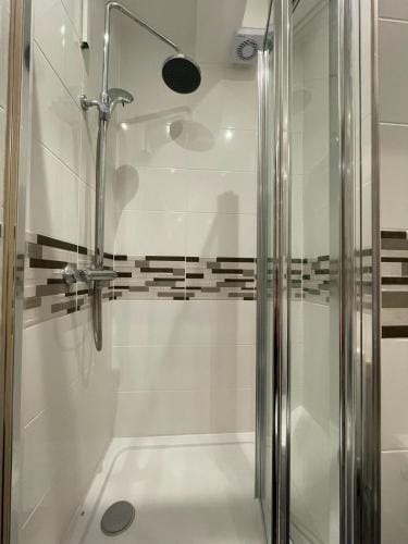 Cozy En-Suite Room with Free Parking Included Hotel in Hove