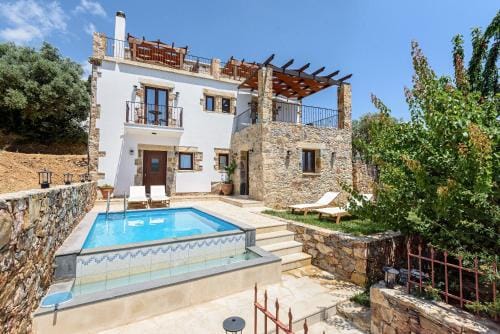 Minos Country Living Marcus Studio Hotel in Crete