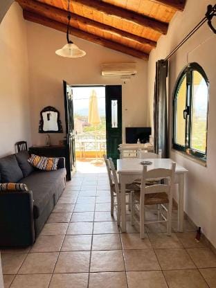 Skandalis - Afrodite apartment with pool, sea view Hotel in Crete