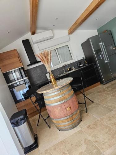 Charmant appartement independant avec Piscine Hotel in Marignane