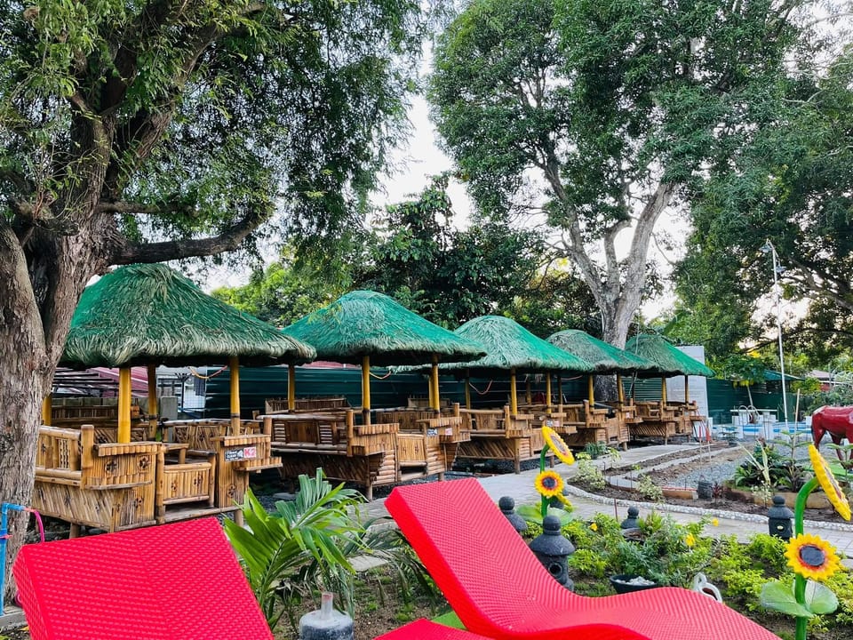 Red Apple Hotel and Resort Bed and Breakfast in Calabarzon