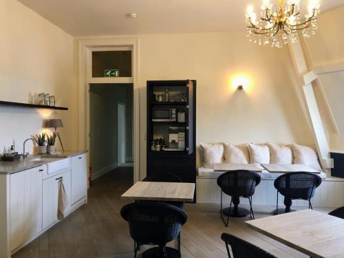 Chateau Fort Lapin Hotel in Bruges