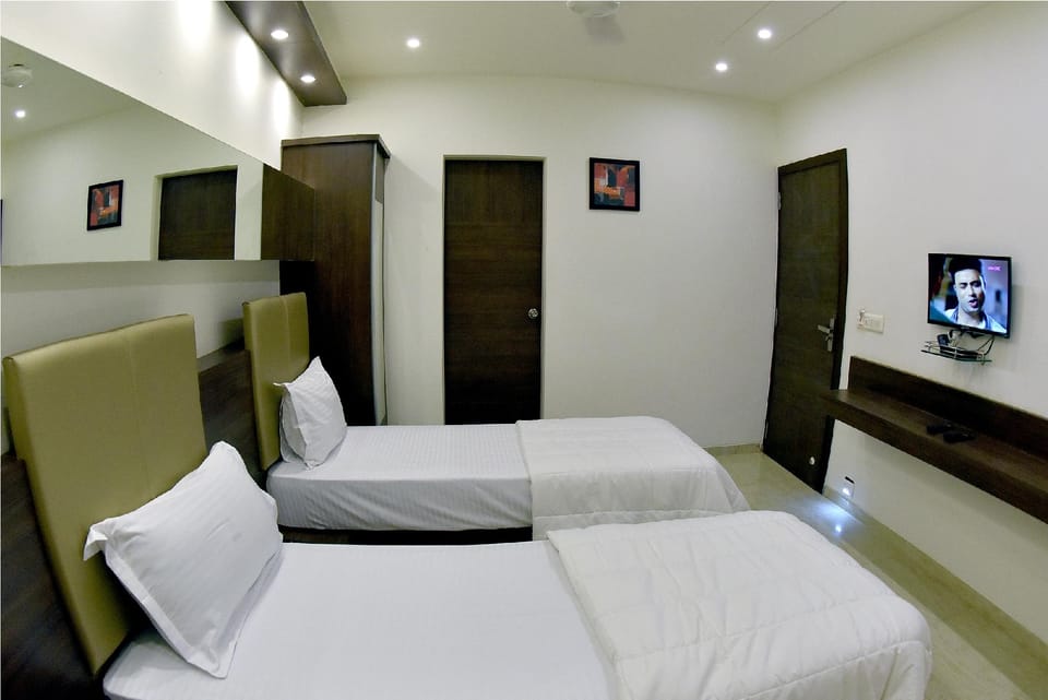 Hotel Skylight  Inn in Vadodara