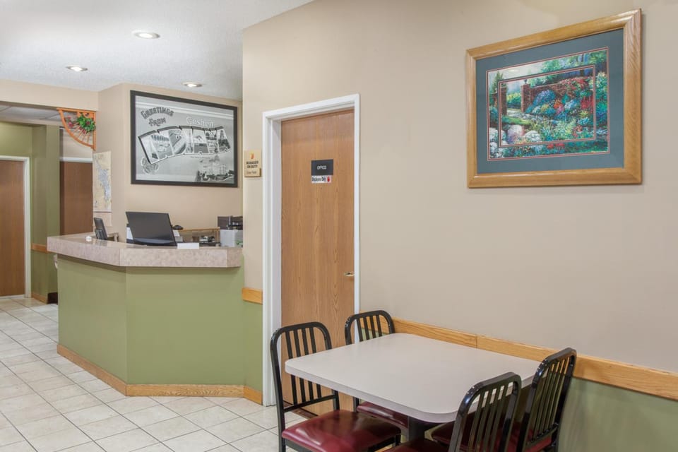 Super 8 by Wyndham Goshen Hotel in Indiana