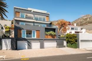 Peaceful Apartment in Camps Bay Sapphire Tide Suite Hotel in Camps Bay