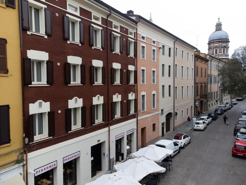 Modena Relax Luxury Rent Rooms Hotel in Modena