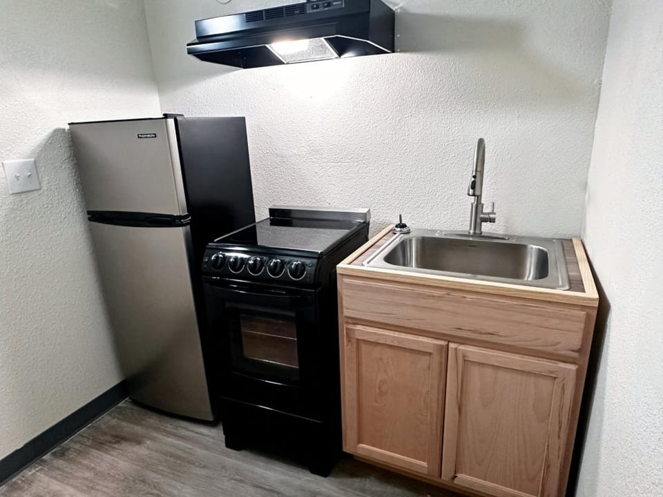 Studio City Suites, a Travelodge by Wyndham Hotel in Texarkana