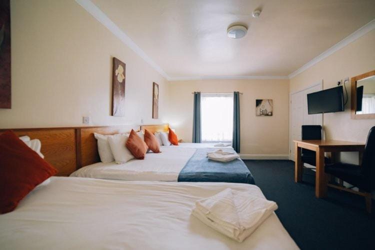 Rooms At 95 Long Street Hotel in North Warwickshire District