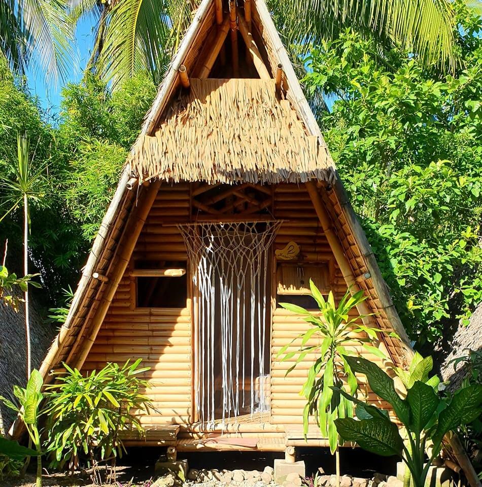 Dumaguete Bamboo Cottages -Dauin Hostel in Central Visayas