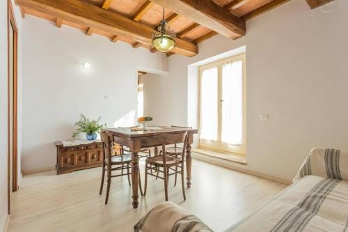 Apt With Breezy Terrace Feel the Cucco's Wind Hotel in Umbria