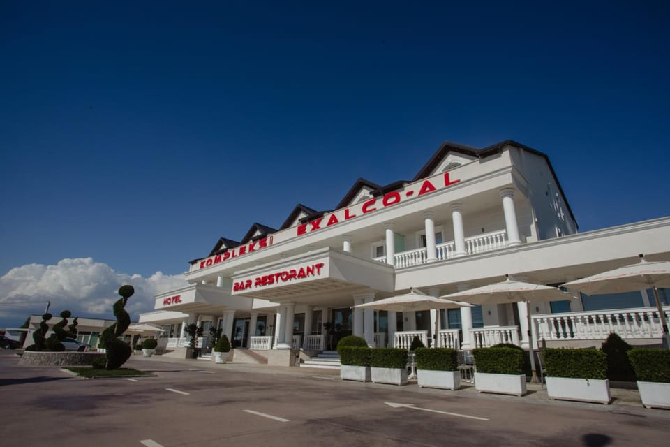 Kompleksi Exalco-Al Hotel in Montenegro