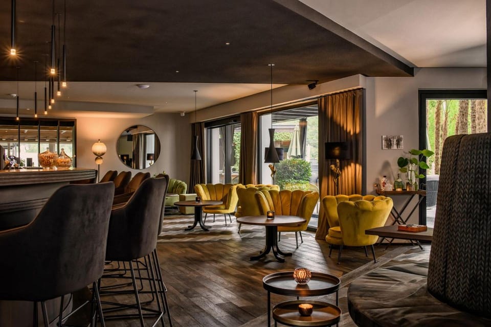 Bar/lounge