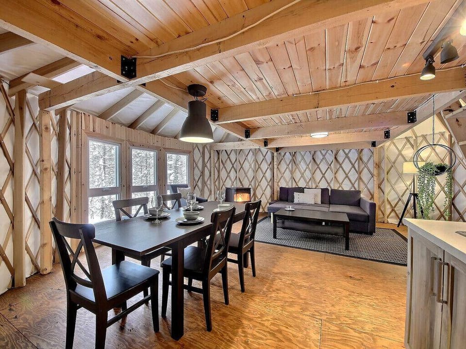 Imago Village Hotel in Quebec
