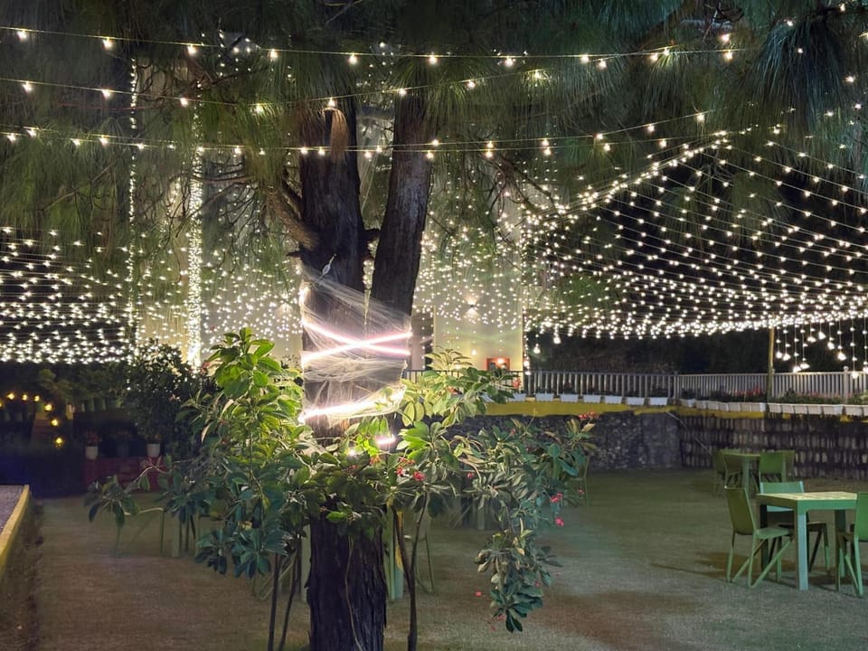 The Gooseneck Hotel and Restaurant Hotel in Uttarakhand