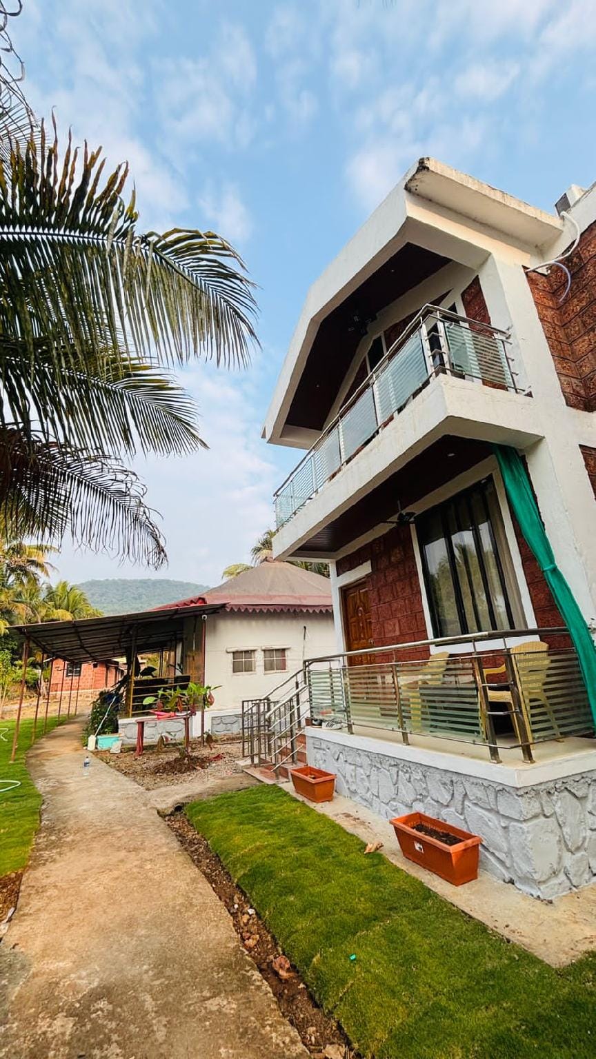 COASTAL BREEZE RESORT Resort in Maharashtra