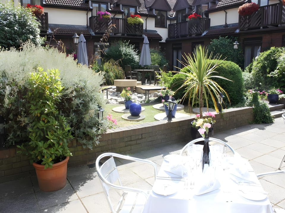Kingston Lodge Hotel Hotel in Kingston upon Thames