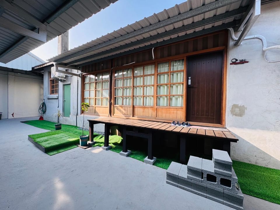 Happiness Homestay with Peanut Candy Bed and Breakfast in Kaohsiung