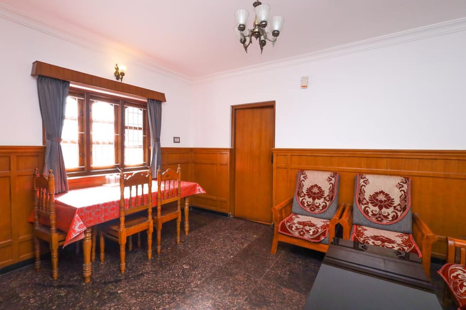 Travel & stay Resort in Ooty