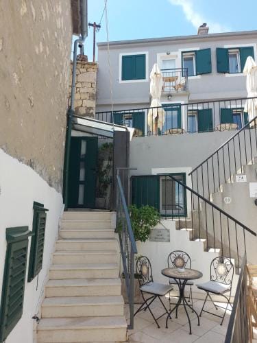 Little Palmina Hotel in Split