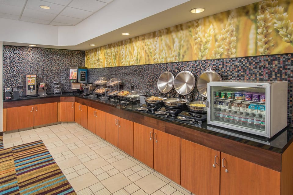 Fairfield Inn & Suites by Marriott Cleveland Hotel in Cleveland