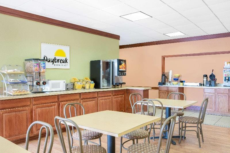 Days Inn by Wyndham Alice Hotel in Rio Grande