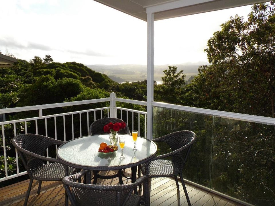 Tinaroo Sunset Retreat Resort in Queensland