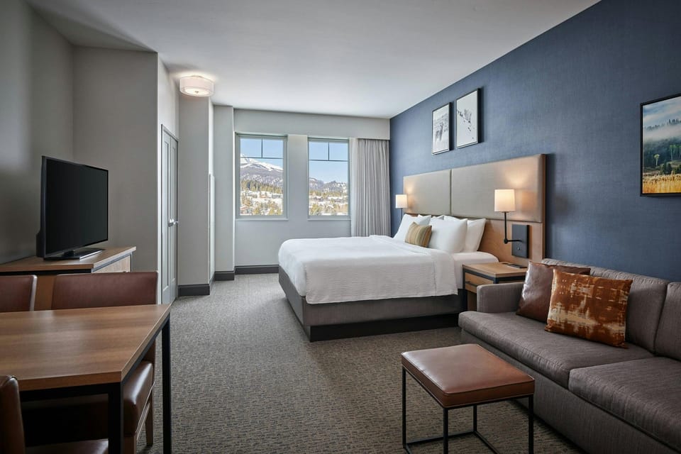 Suite room