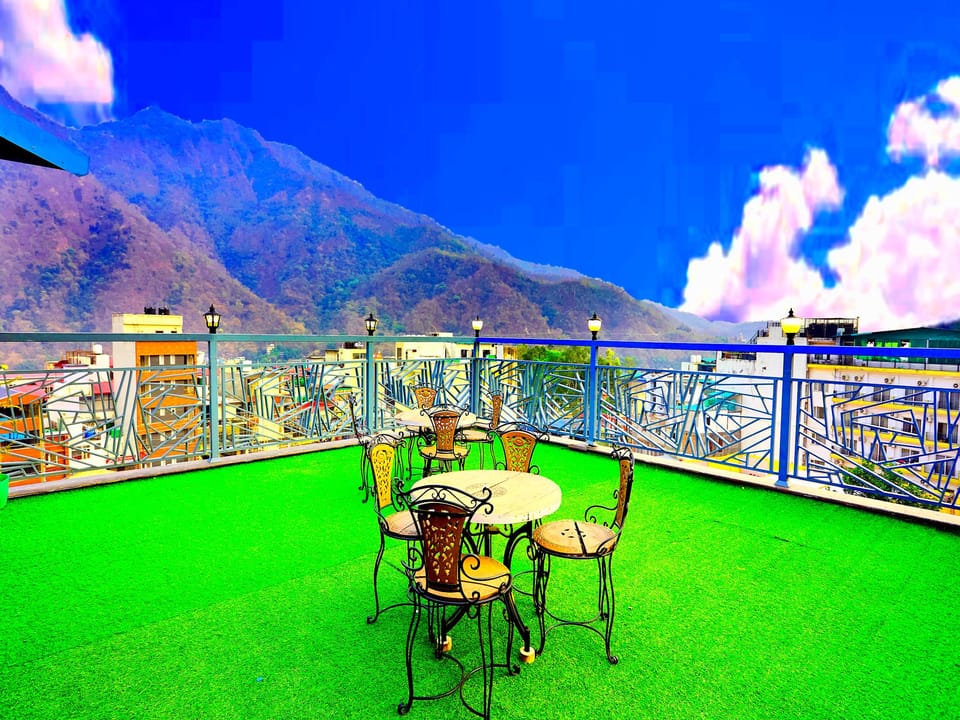 Pride Inn By Maps Hospitality - Swimming Pool Hotel in Rishikesh