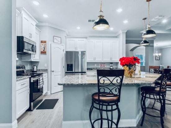 Spectacular NEW Home with lots of parking Exit 284 Hotel in Palm Coast