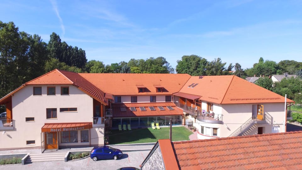Hotel Halaszkert Badacsony Hotel in Hungary