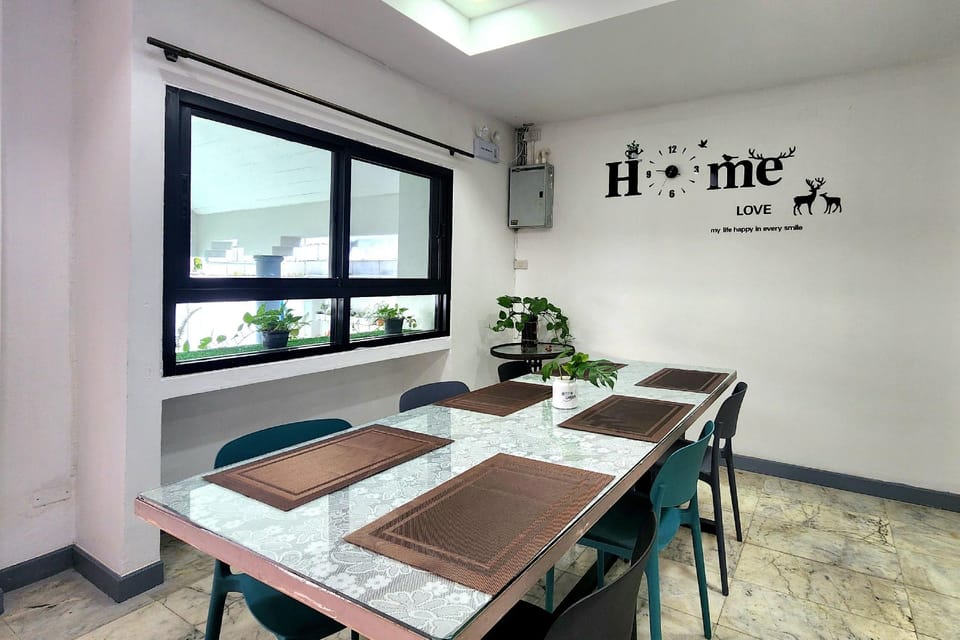 HomeyMaeKha Hostel Chiangmai Hotel in Chiang Mai