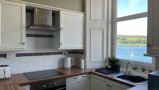 Beautiful Upper Apartment|Stunning Sea Views|Beach Hotel in Scotland