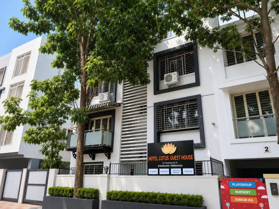Hotel Lotus Guest House Hotel in Pune