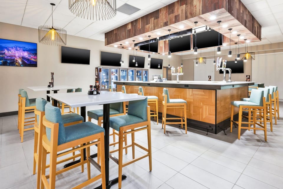 Holiday Inn & Suites Toledo Southwest - Perrysburg by IHG Hotel in Perrysburg