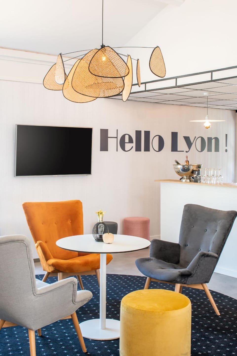 Shared lounge/TV area