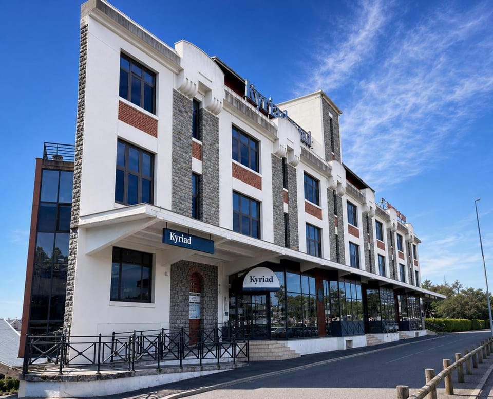 Kyriad Limoges Centre – Gare - Atrium Hotel in Limoges
