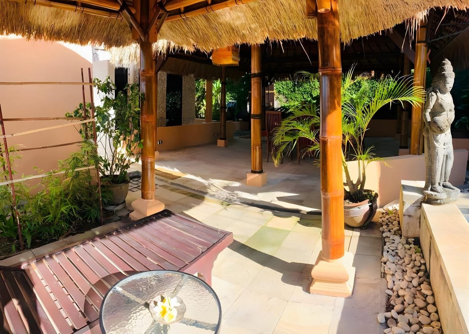 Giri's Villa Jimbaran Resort in Kuta Selatan