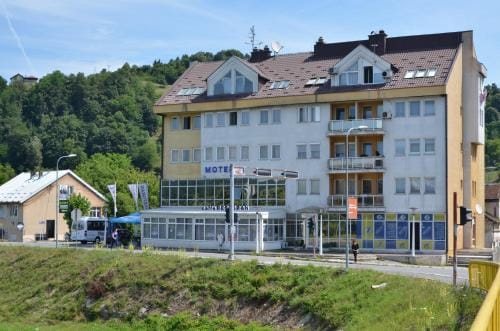 Motel New Sanatron Motel in Federation of Bosnia and Herzegovina