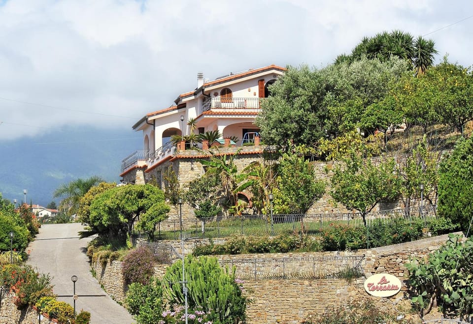 Le Terrazze Appartamenti Vacanze Hotel in Sanremo