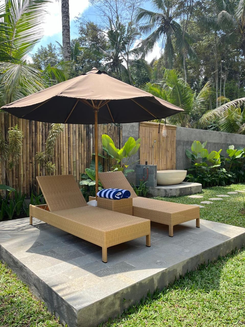 Pitu, a Punggul Village Escape Resort in Abiansemal