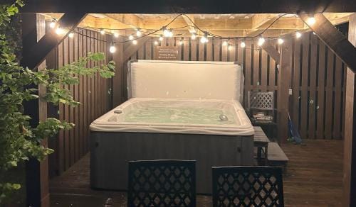 Loch Aweside Forest Cabins Lodge in Scotland