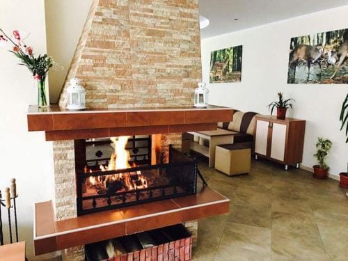 Shared lounge/TV area