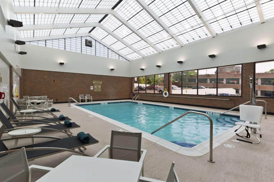 DoubleTree by Hilton Jamestown Hotel in Allegheny River