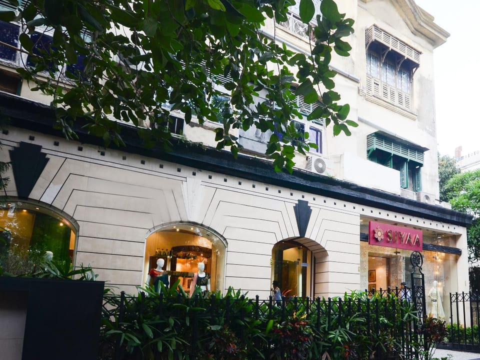 Flagship 13641 Elgin Terrace Hotel in Kolkata