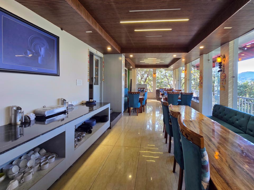 Kavin Highland - The Mall Road Dalhousie Hotel in Himachal Pradesh
