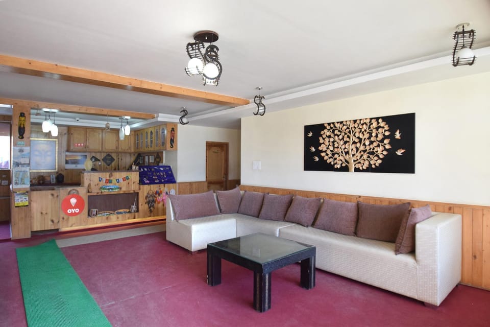 OYO Hotel Golden Meadows Hotel in Manali