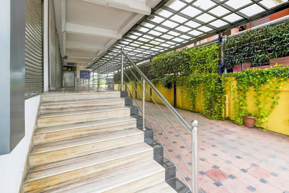 Super Collection O MG Road Hotel in Kochi