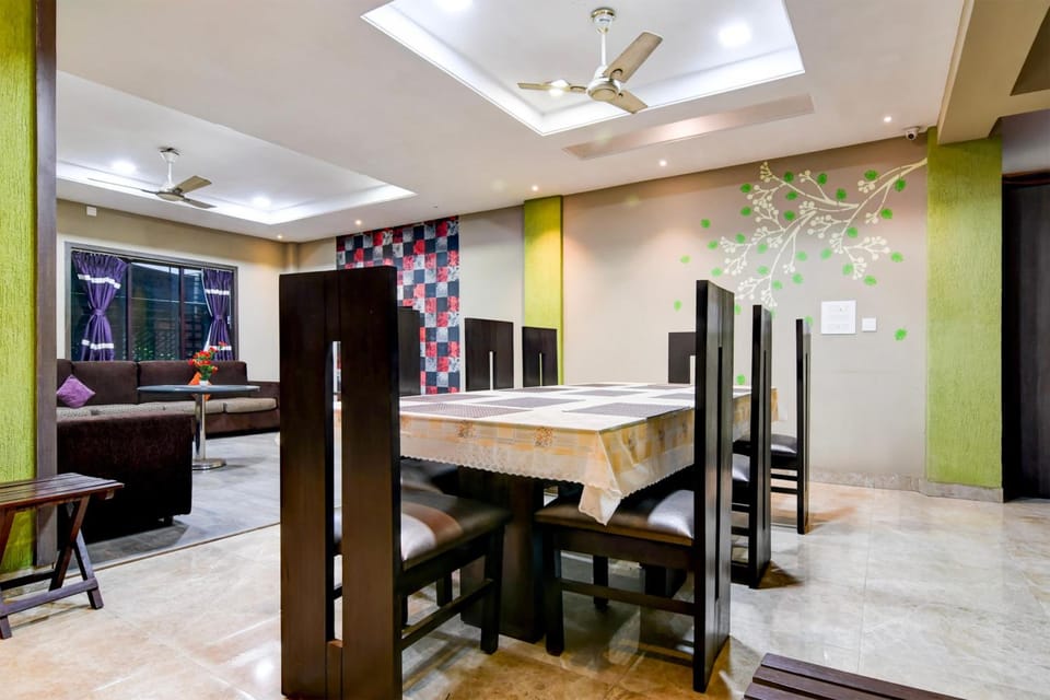 Super Collection O Behala Formerly Urban Guest House Hotel in Kolkata