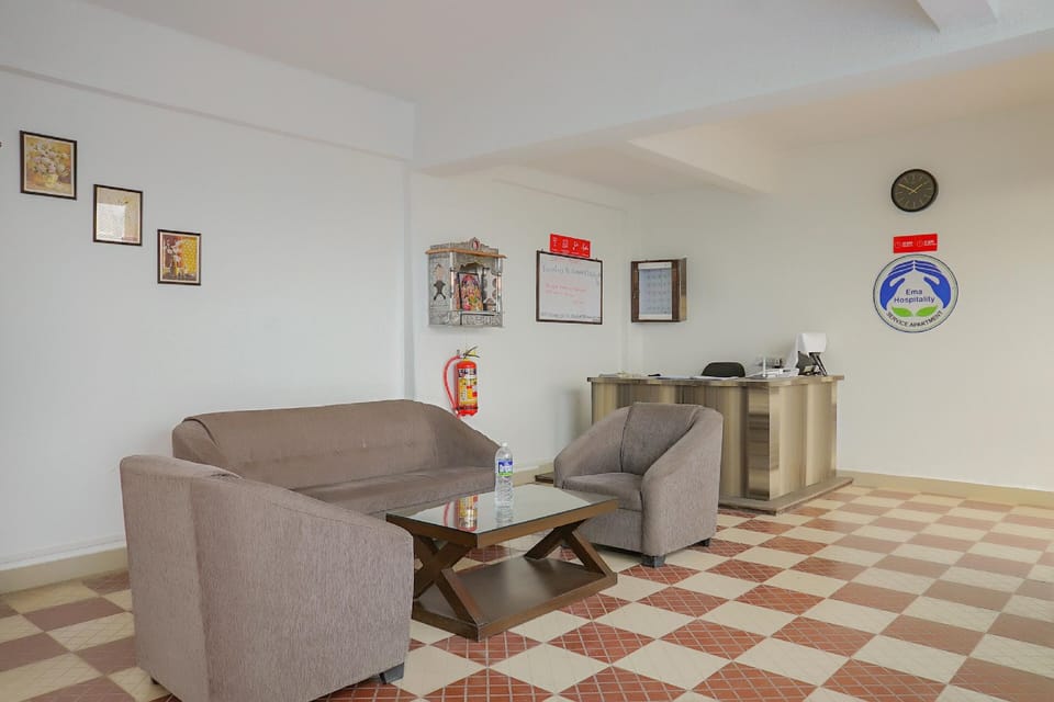 Hotel O Ema Happy Stay Hotel in Maharashtra