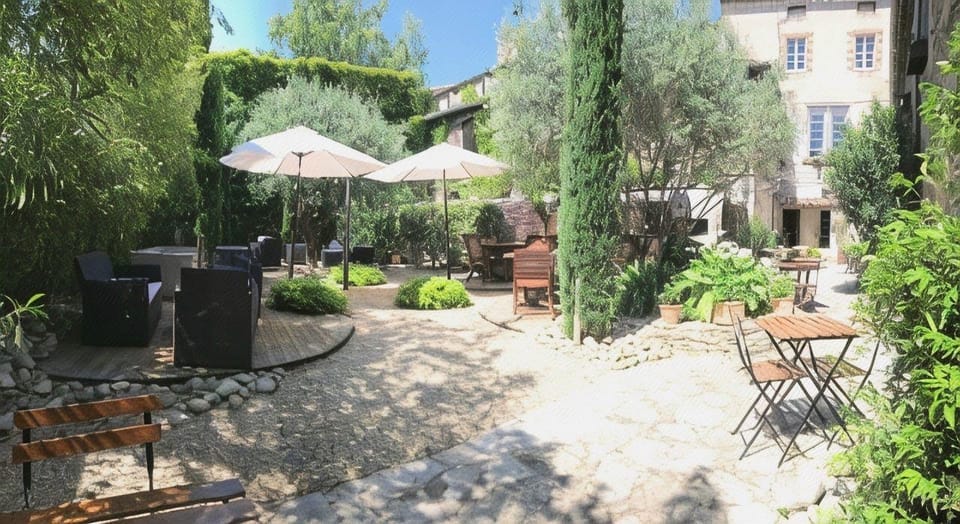 Hotel du Pont Vieux, au pied de la Cite Medievale Hotel in Carcassonne